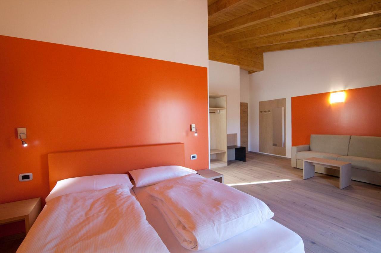 Bed and Breakfast Agritur I Colori Sanzeno Exterior foto
