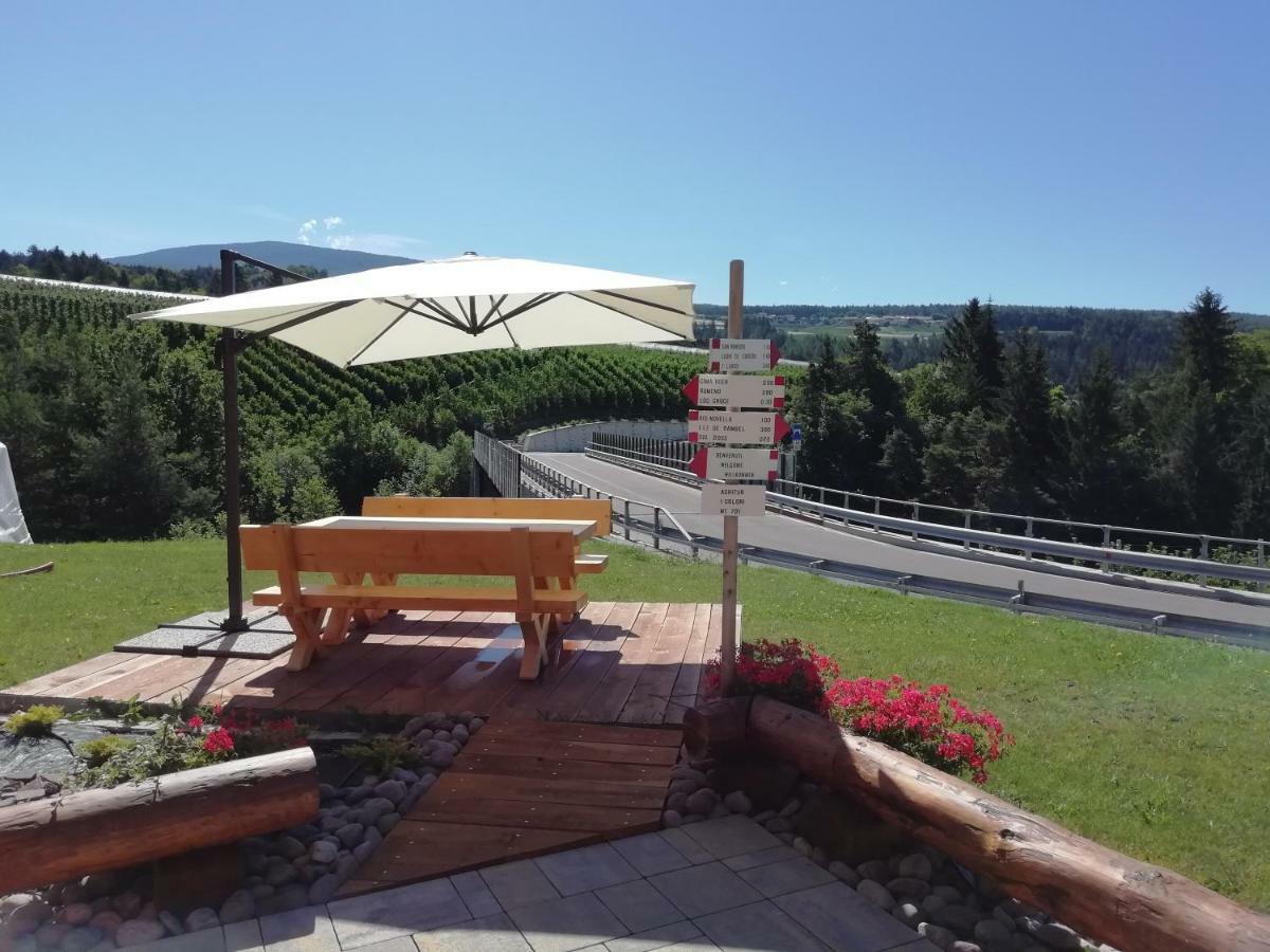 Bed and Breakfast Agritur I Colori Sanzeno Exterior foto